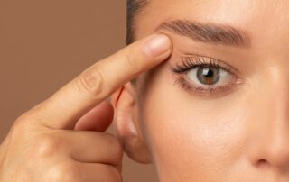 can you fix droopy eyelids with surgery or eye drops